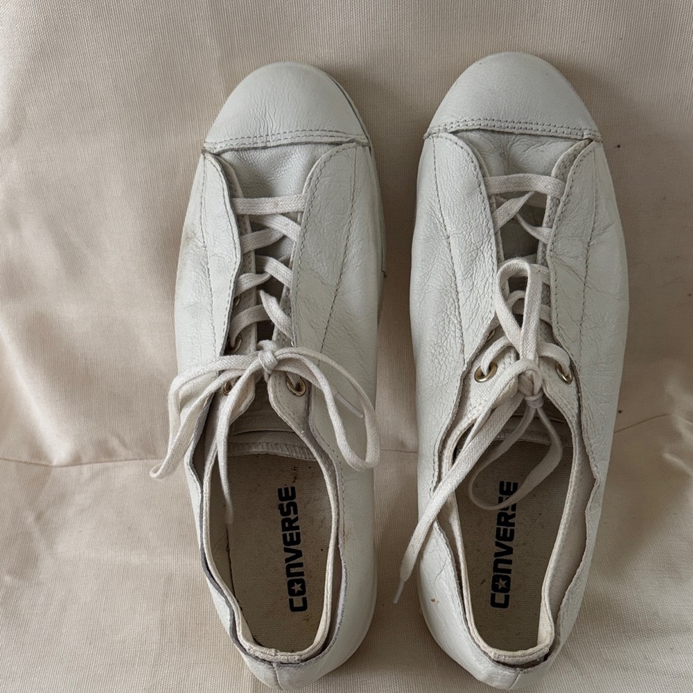 Converse Women’s White Leather Low-Top Sneakers